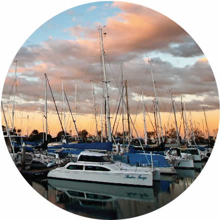 Marina & Yachts